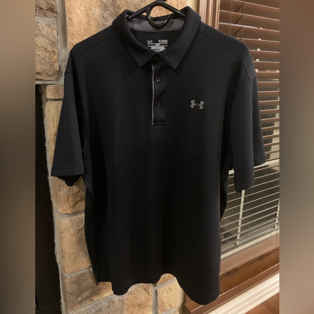 Under Armour Polo Style Shirt (excellent condition)